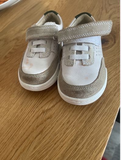 Clarks fawn hero toddler shoes size 4G