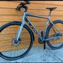 Scott metrix 30 hybrid bike Image 5