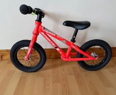 2 Balance bikes