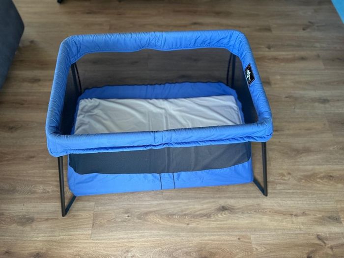 baby bjorn travel cot