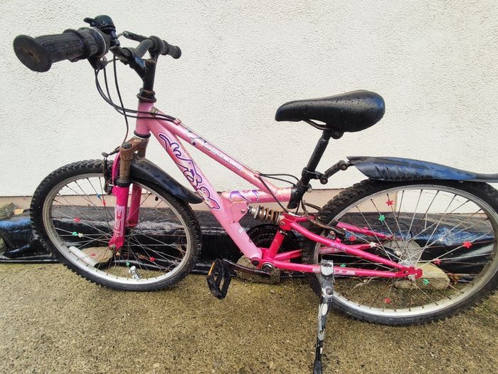 Four-bike bundle - two 24-inch Apollo and two 26-inch adult bikes