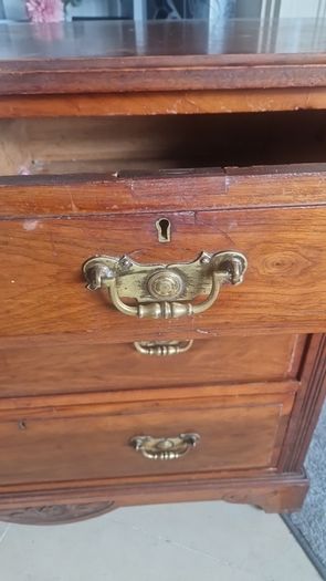 Victorian/Eastlake-style chest of drawe