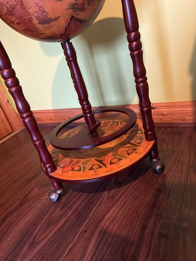 drinks cabinet