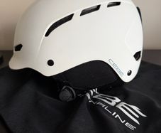 ski helmet