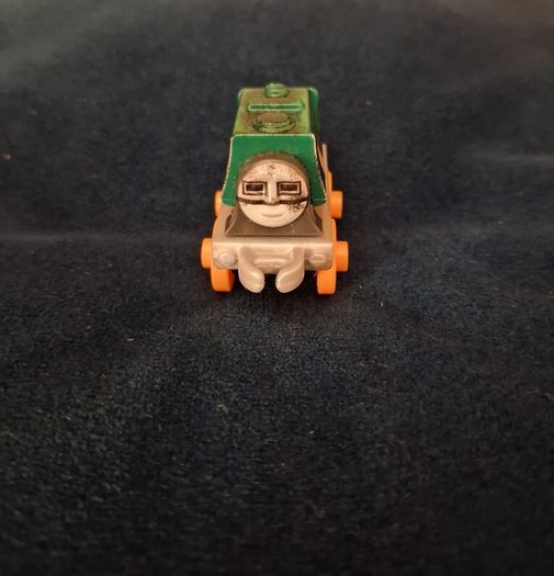 x9 Bundle - Mattel Miniature Thomas The Tank Engine & Friends