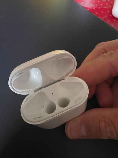 Apple Airpods A1602 1st Gen Wired Case