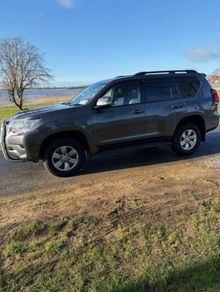 221 Toyota Land Cruiser LWB Commercial