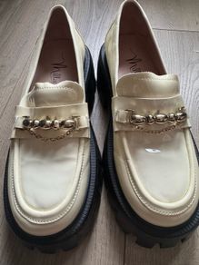 brand new womans shoes UK5