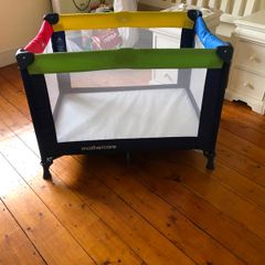 Travel cot