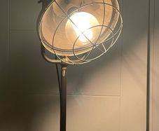 Floor lamp