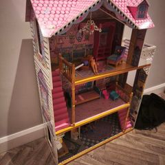 Doll House