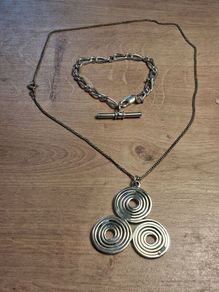 Irish Newgrange Sterling Silver Pendant Set And Bracelet (36 grams)