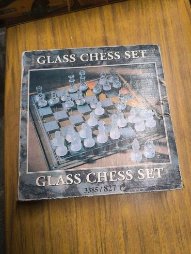 Glass chess set
