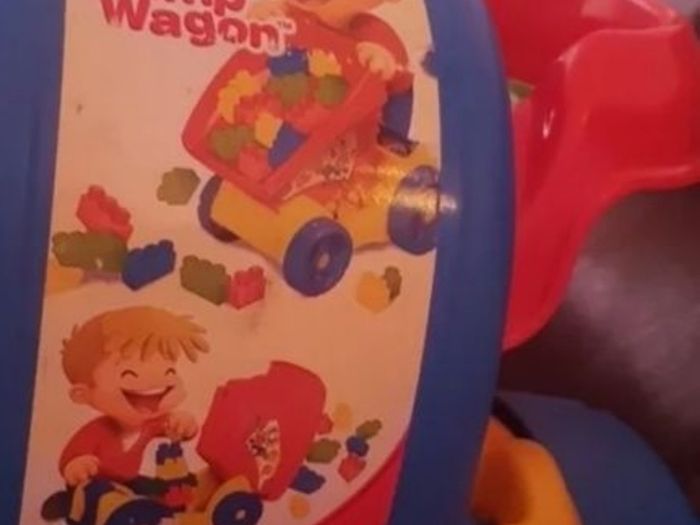 Mega bloks large fill and dump wagon(474)