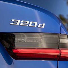 ABS Emblem Glossy Black Car Sticker Badge Decal Body Trunk Decor for BMW 318d 320d 330d 335d 320i 328i 330i 335i 340i 340d 330d