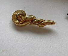 Brooch