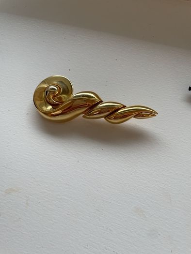 Brooch