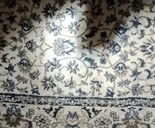 ruglovely rug in v good condition