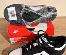 W Nike Dunk Low Panda Black and White Size 4