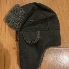 Grey faux-fur lined trapper hat