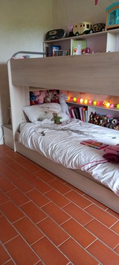 Triple Bunk