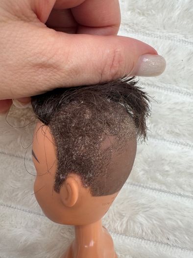 Bratz Boyz Dylan 2003 Left hand is too loose Used Please see photos