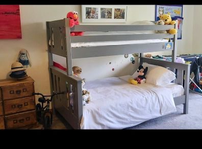 Kids bunk bed