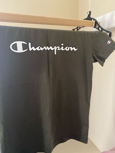 Selection of short sleeved t-shirts