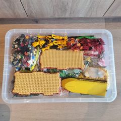 LEGO 10kg bundle + 2 large baseplates + minifigs