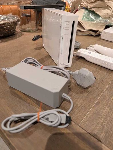 Nintendo Wii Bundle - #414