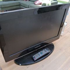 Samsung TV 22 inch