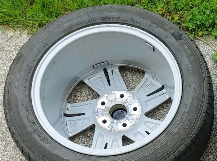 1 x Genuine Volkswagen Golf MK8 16'' Norfolk Alloy Wheel - Delivery