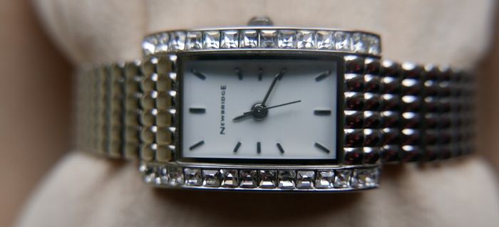 Newbridge Silverware Ladies Bracelet Watch never used in Original Box