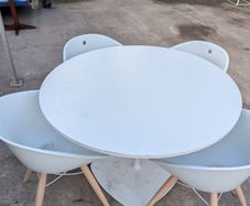 Round table with 4 chairs