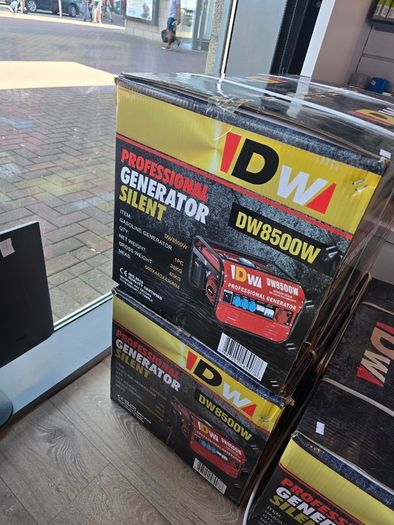 DW DW8500W Professional Silent Generator