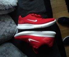 Ladies new Nike runners