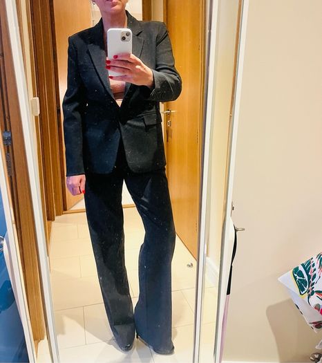 Pinko grey suit