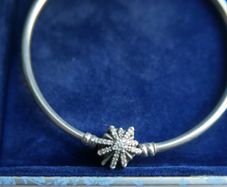 Genuine Pandora Sterling Silver 925  Limited Edition Firework Snowflake Christmas Bangle 10,8g