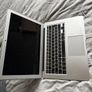 MacBook Air i5 Image 4