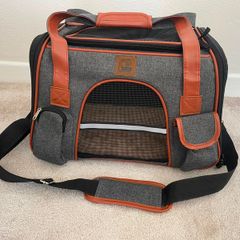 Pet carrier bag