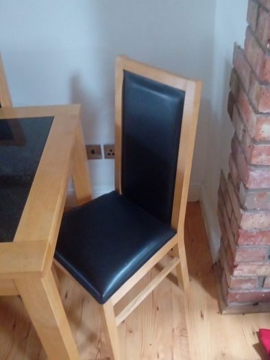dinner table w 6 chairs