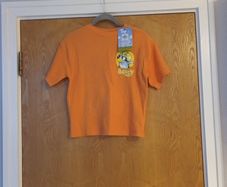 Bluey  Boys Top.  Age 6-7 years.   B.N.W.T.
