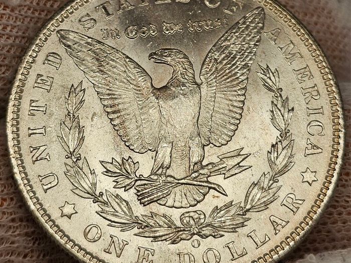 USA United States Silver 1904 S Morgan Dollar Beautiful Uncirculated Lustrous Superb!