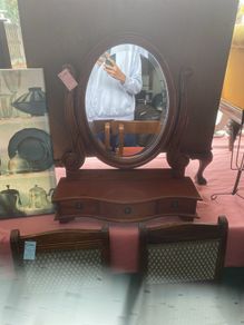 standing mirror