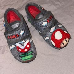 Pixel slippers size21