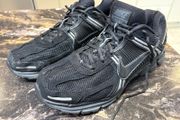 Nike Zoom Vomero 5 UK10 EUR45