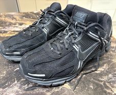 Nike Zoom Vomero 5 UK10 EUR45