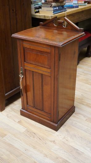 Victorian Mahogany Bedside Cabinet