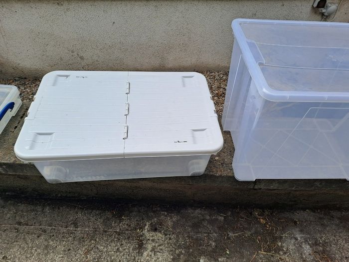 Plastic storage boxes