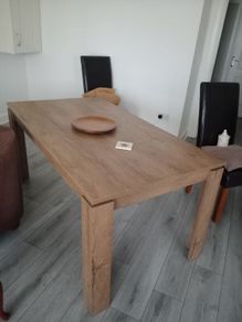 Harvey Norman 6 seater dinning table brand new